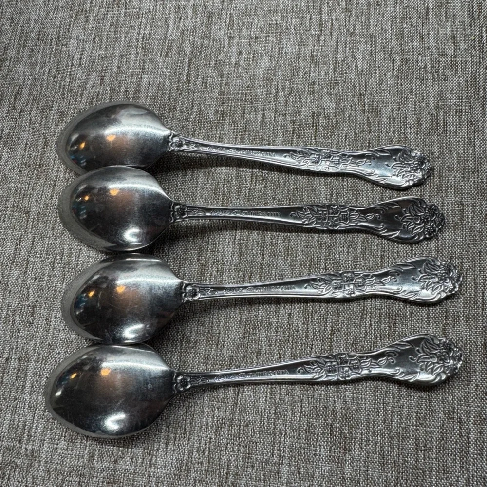 Rogers & Co Stainless China Floral Rose‎ Teaspoons Set of 4 Silver Flatware